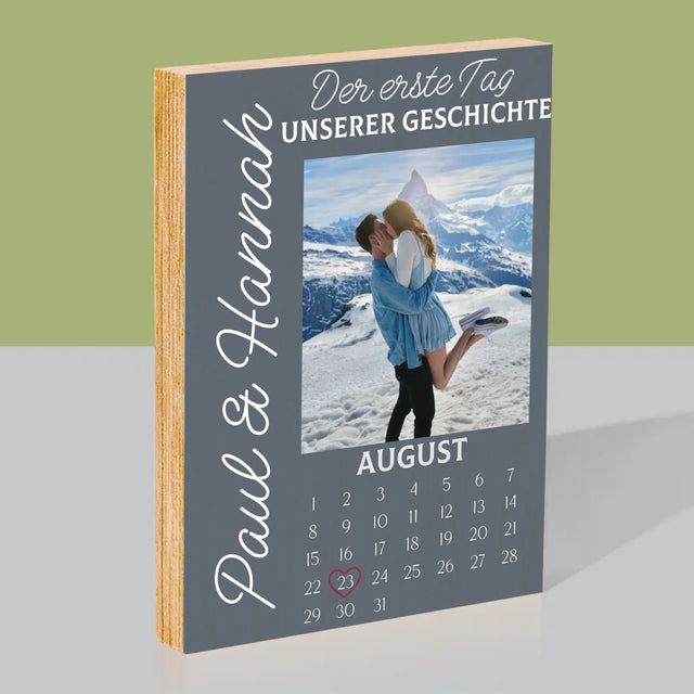 Foto Und Unterschrift: Der Erste Tag Unserer Geschichte - Druck Auf Holz