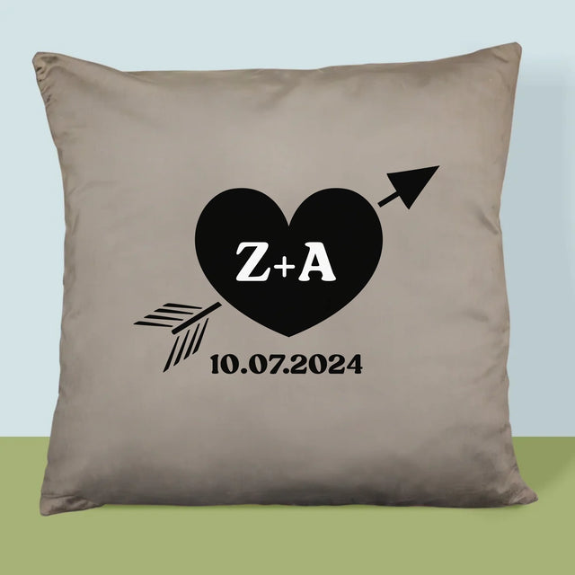 Monogramm: Initialen Herz Mit Pfeil - Kissen