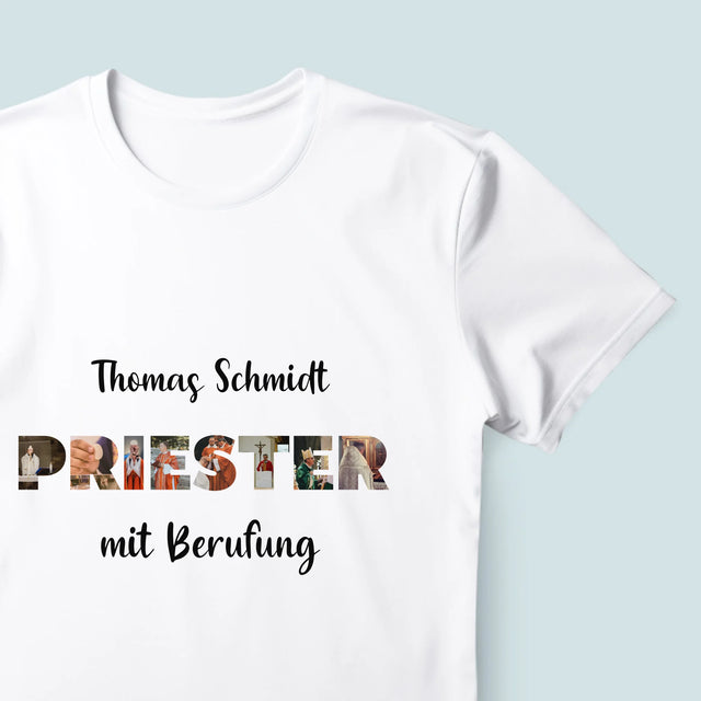 Buchstaben-Collage: Priester Aus Berufung - T-Shirt Für Herren