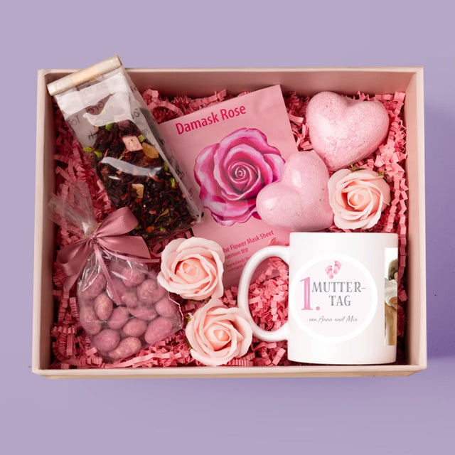 Fotocollage: Erster Muttertag - Geschenkset Mit Tasse Und Wellnessartikeln