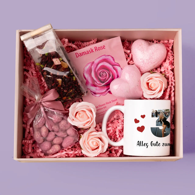 Buchstaben-Collage: 30. Geburtstag - Geschenkset Mit Tasse Und Wellnessartikeln