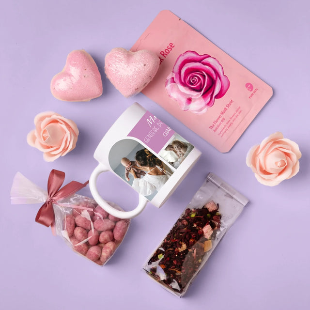 Fotocollage: Mama! Genieße Deinen Kaffee - Geschenkset Mit Tasse Und Wellnessartikeln