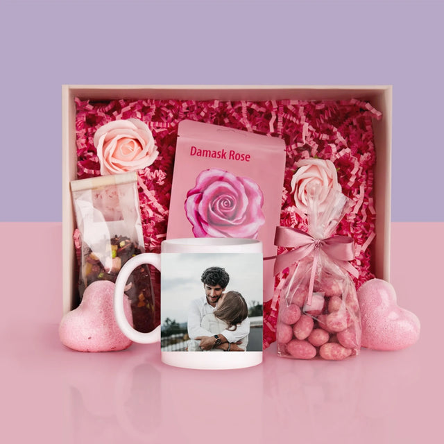 Fotocollage: 2 Fotos - Geschenkset Mit Tasse Und Wellnessartikeln