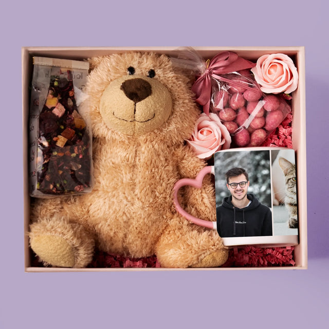 Fotocollage: 3 Fotos - Geschenkset Mit Tasse, Teddybär Und Süßigkeiten
