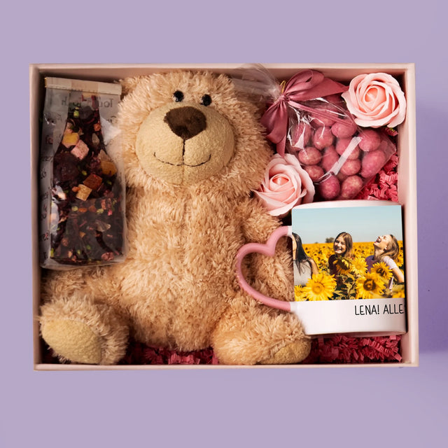 Fotocollage: 2 Fotos Und Unterschrift - Geschenkset Mit Tasse, Teddybär Und Süßigkeiten