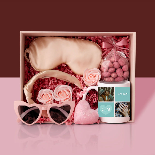 Fotocollage: Ich Liebe Dich Initialen - Geschenkset Mit Einer Tasse Und Einem Satin-Haarband