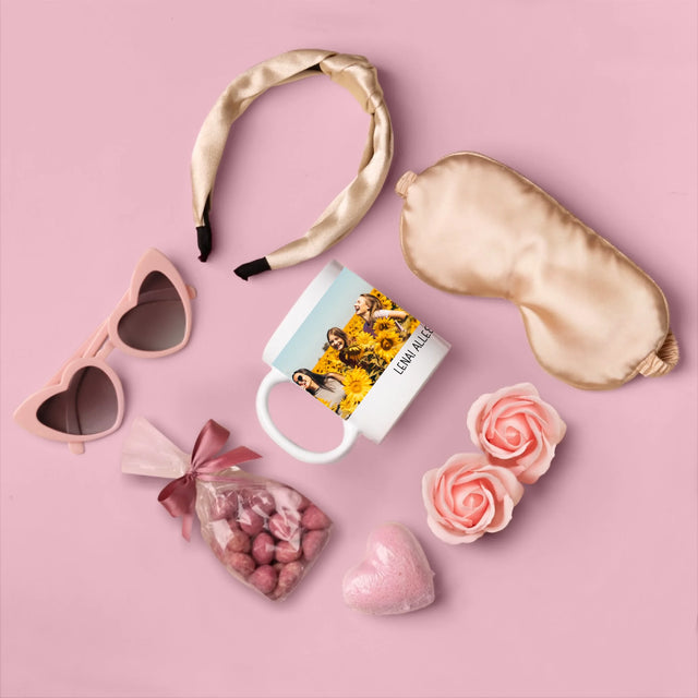 Fotocollage: 2 Fotos Und Unterschrift - Geschenkset Mit Einer Tasse Und Einem Satin-Haarband