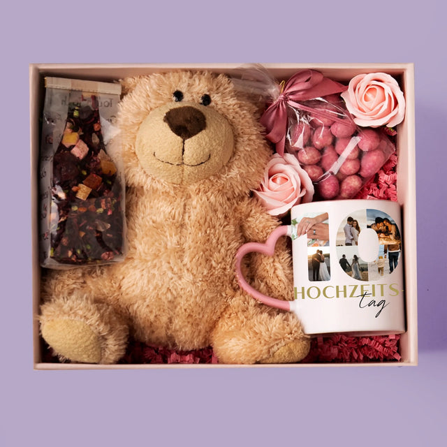Buchstaben-Collage: 10. Hochzeitstag - Geschenkset Mit Tasse, Teddybär Und Süßigkeiten