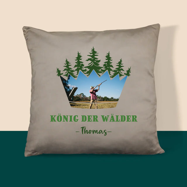 Form-Collage: König Der Wälder - Kissen