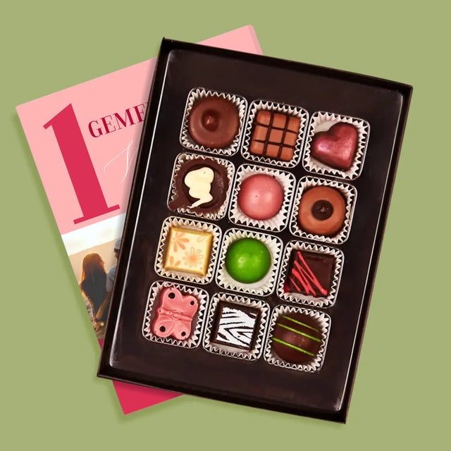 Fotocollage: Erster Gemeinsamer Valentinstag - Pralinen