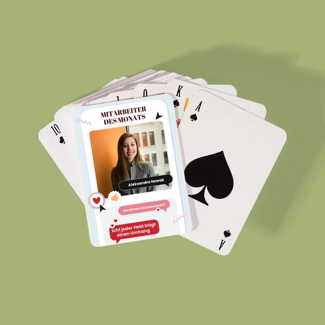 Foto Und Unterschrift: Mitarbeiter Des Monats - Spielkarten