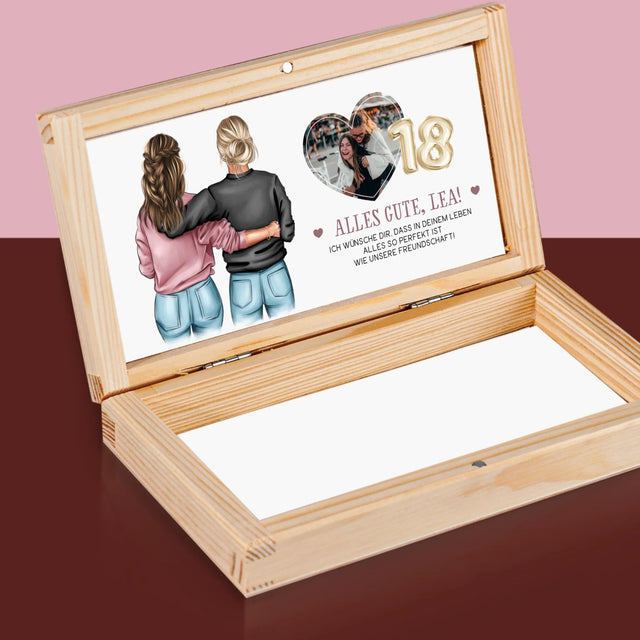 Avatar Creator: 18. Geburtstag Einer Freundin - Holzkassette