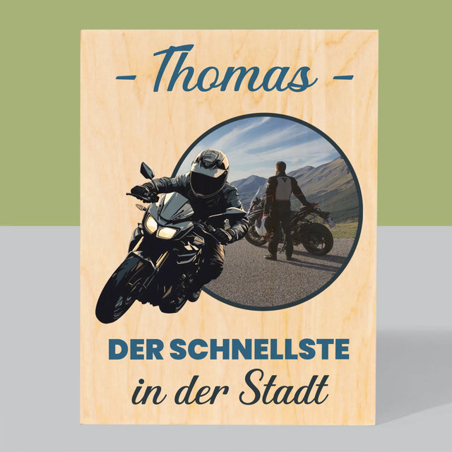 Foto Und Unterschrift: Der Schnellste In Der Stadt - Druck Auf Holz