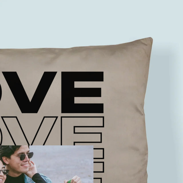 Fotocollage: Aufschrift „Love“ - Kissen