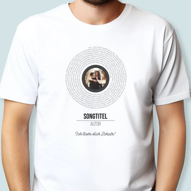 Foto Und Unterschrift: Songtexte Auf Der Platte - T-Shirt Für Herren