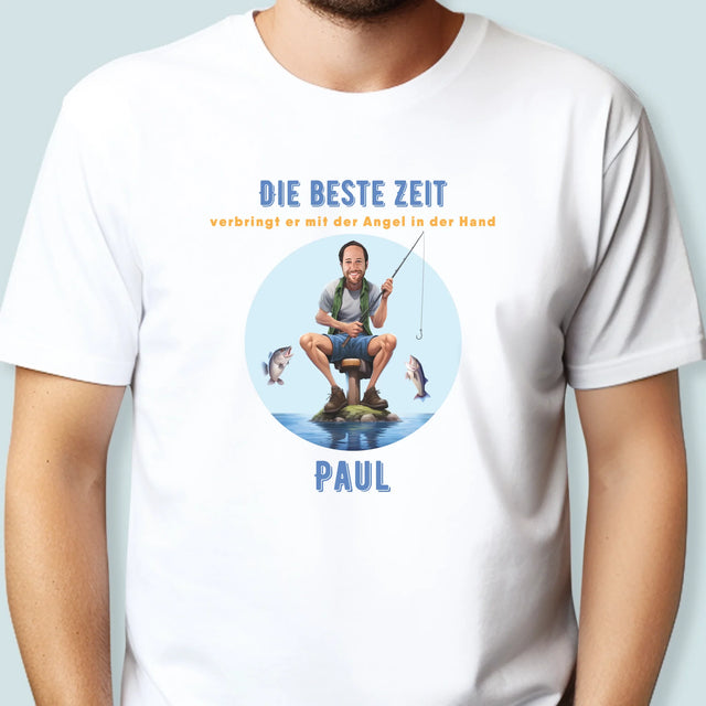 Foto und Bildunterschrift: Best Time – Bedrucktes Herren-T-Shirt | DE