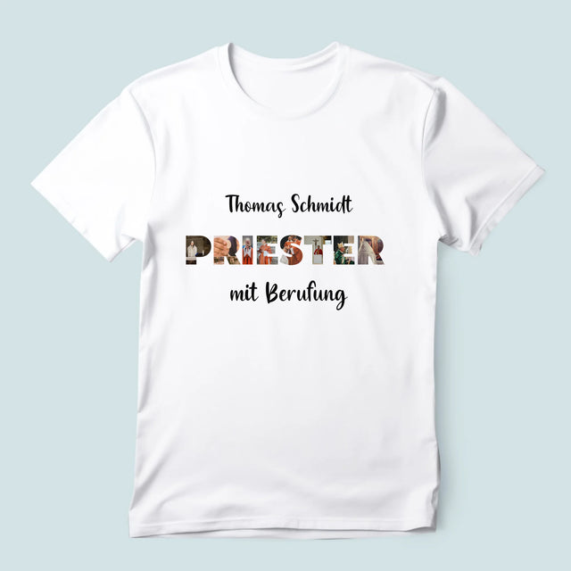 Buchstaben-Collage: Priester Aus Berufung - T-Shirt Für Herren