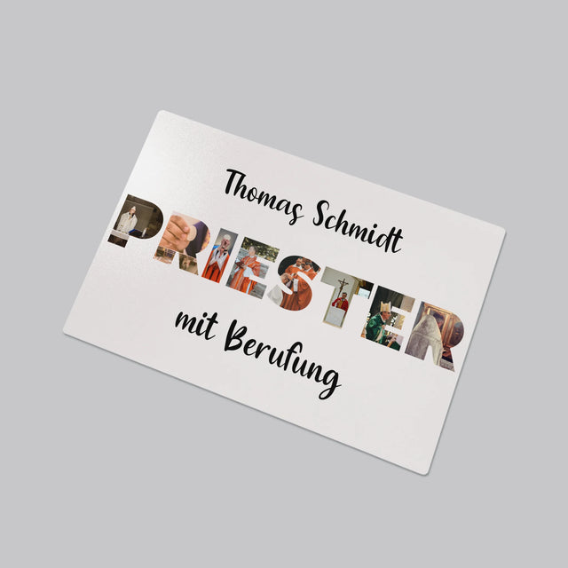 Buchstaben-Collage: Priester Aus Berufung - Schreibtischunterlage