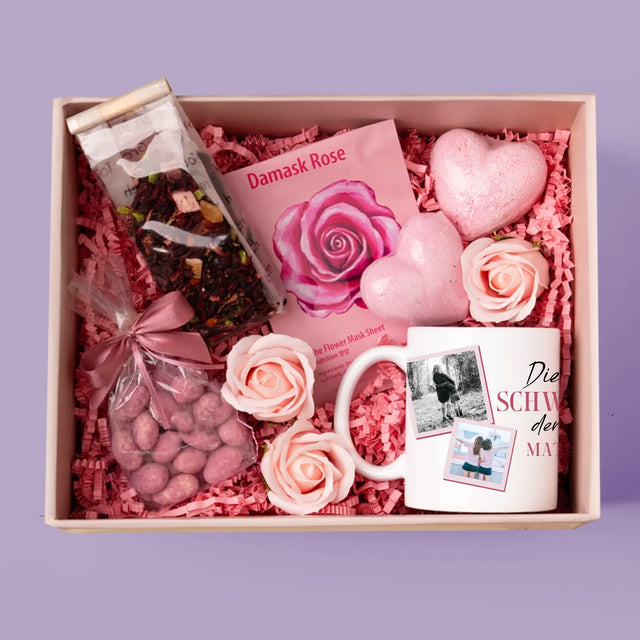 Fotocollage: Beste Schwester Der Welt - Geschenkset Mit Tasse Und Wellnessartikeln
