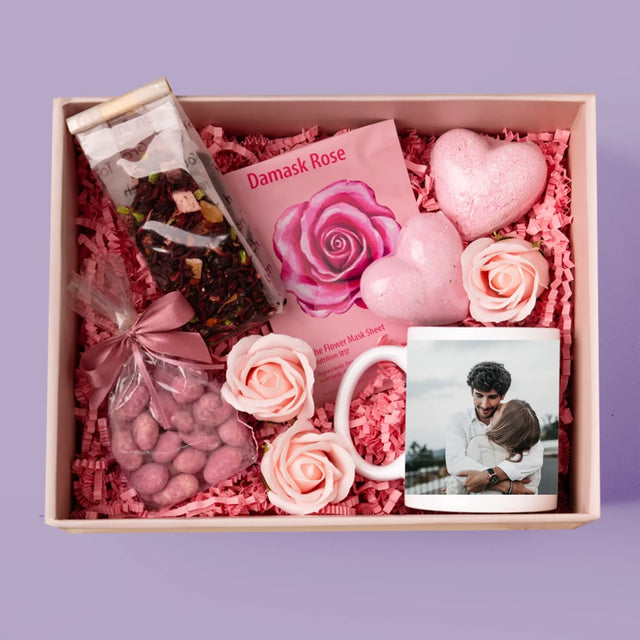 Fotocollage: 2 Fotos - Geschenkset Mit Tasse Und Wellnessartikeln