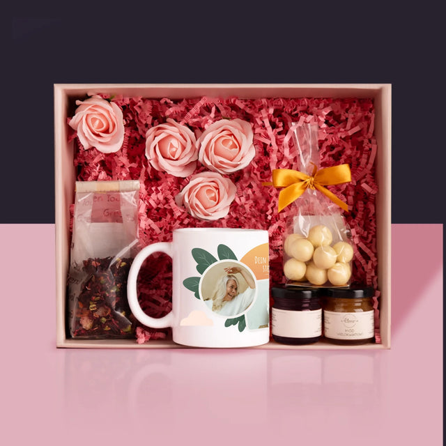 Fotocollage: Traumurlaub - Geschenkset Mit Tasse, Tee Und Süßigkeiten