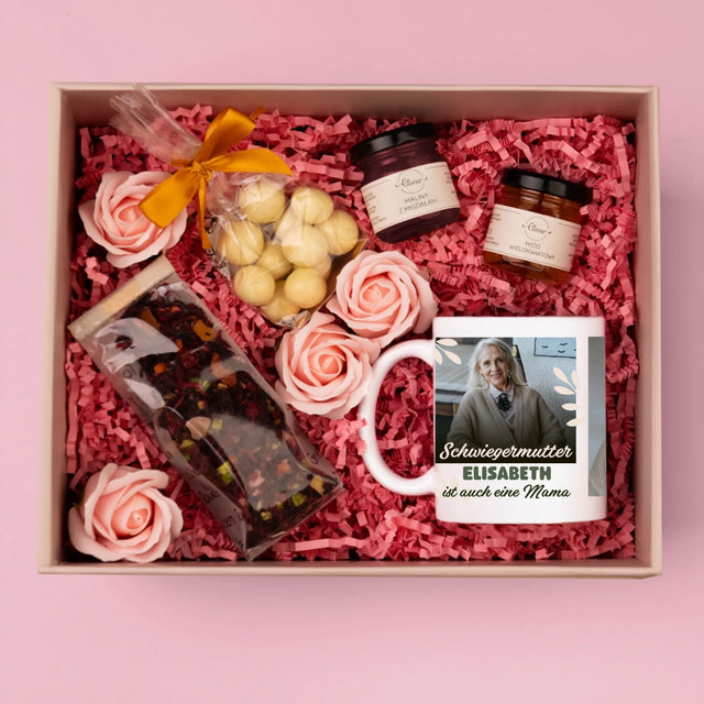 Fotocollage: Schwiegermutter Auch Mama - Geschenkset Mit Tasse, Tee Und Süßigkeiten