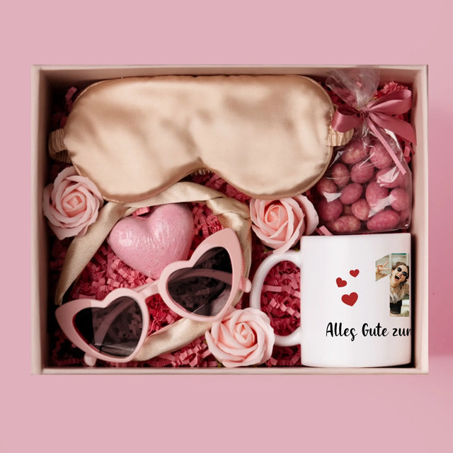 Buchstaben-Collage: 18. Geburtstag - Geschenkset Mit Einer Tasse Und Einem Satin-Haarband