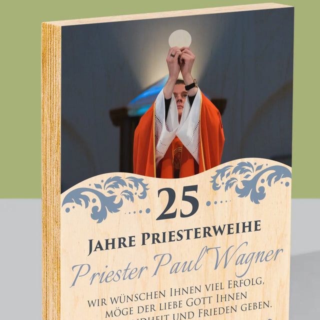 Foto Und Unterschrift: Jubiläum Der Priesterweihe - Druck Auf Holz
