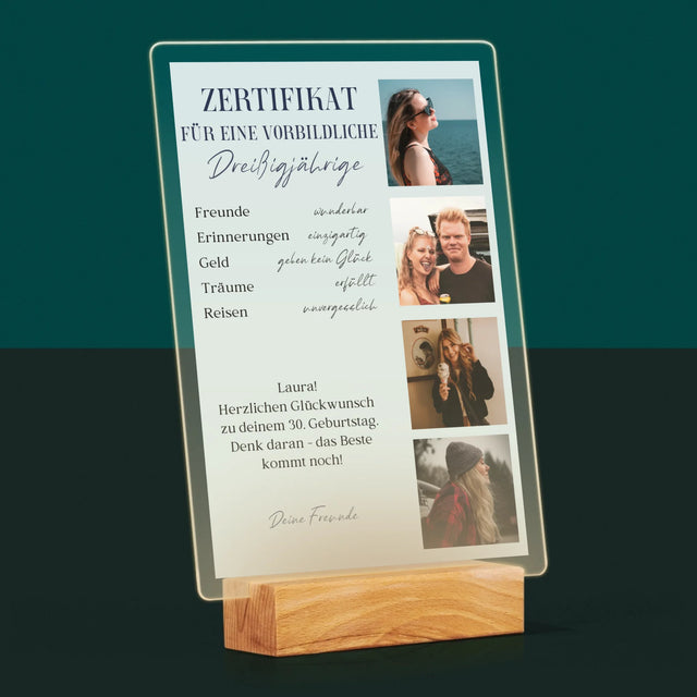 Fotocollage: Zertifikat Für Eine Vorbildliche Dreißigjährige - Druck Auf Acrylglas