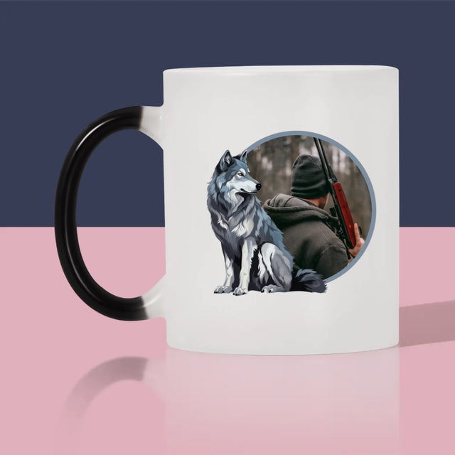 Foto Und Unterschrift: Der Wolf Unter Den Jägern - Tasse