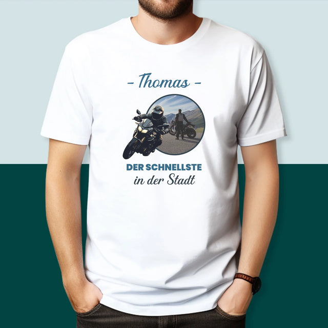 Foto Und Unterschrift: Der Schnellste In Der Stadt - T-Shirt Für Herren
