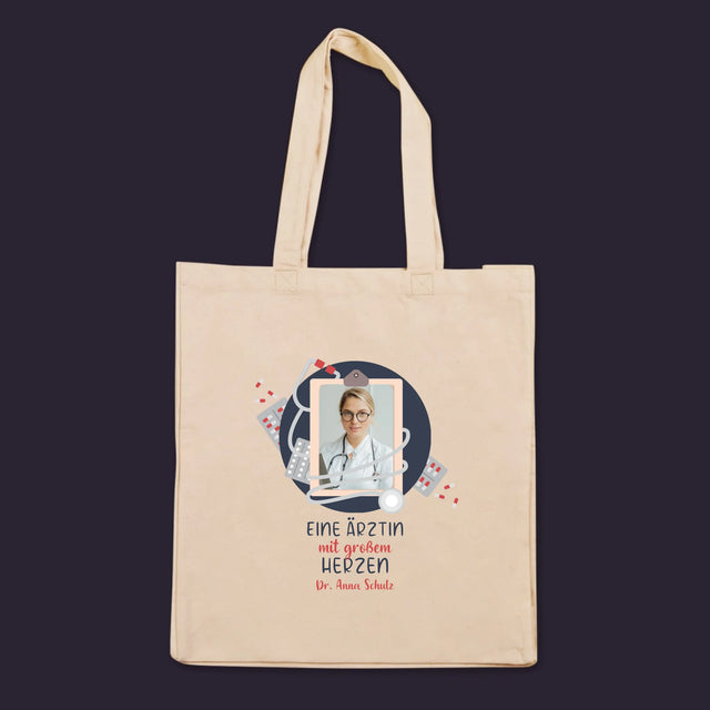 Foto und Unterschrift: Arzt mit großem Herzen – Canvas-Tasche mit Aufdruck | DE