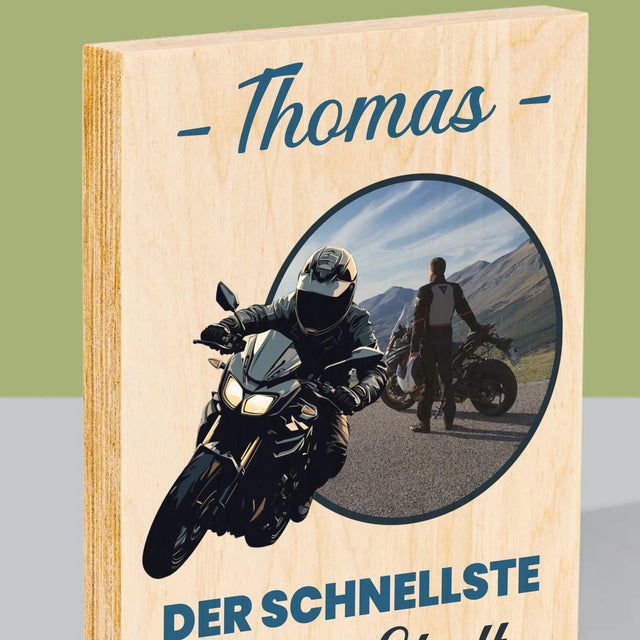 Foto Und Unterschrift: Der Schnellste In Der Stadt - Druck Auf Holz