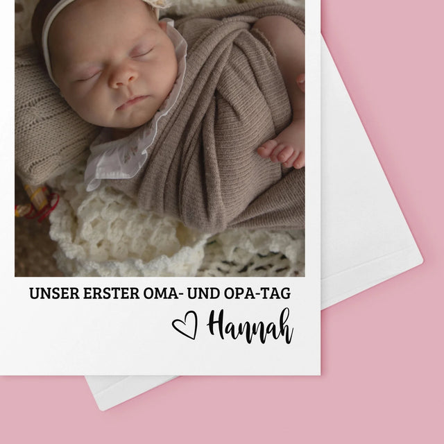Foto Und Unterschrift: Der Erste Oma- Und Opa-Tag - Glückwunschkarte