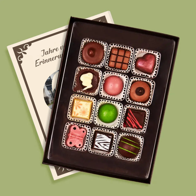 Buchstaben-Collage: Die Jahre Vergehen - Pralinen